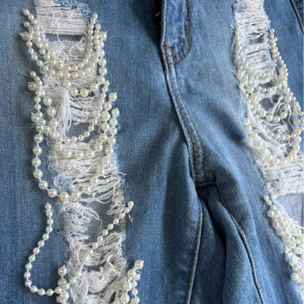 Upcycled by Me: Pearl Dazzled Blue Distressed Denim Stretch Shorts size 9 - Picture 5 of 10